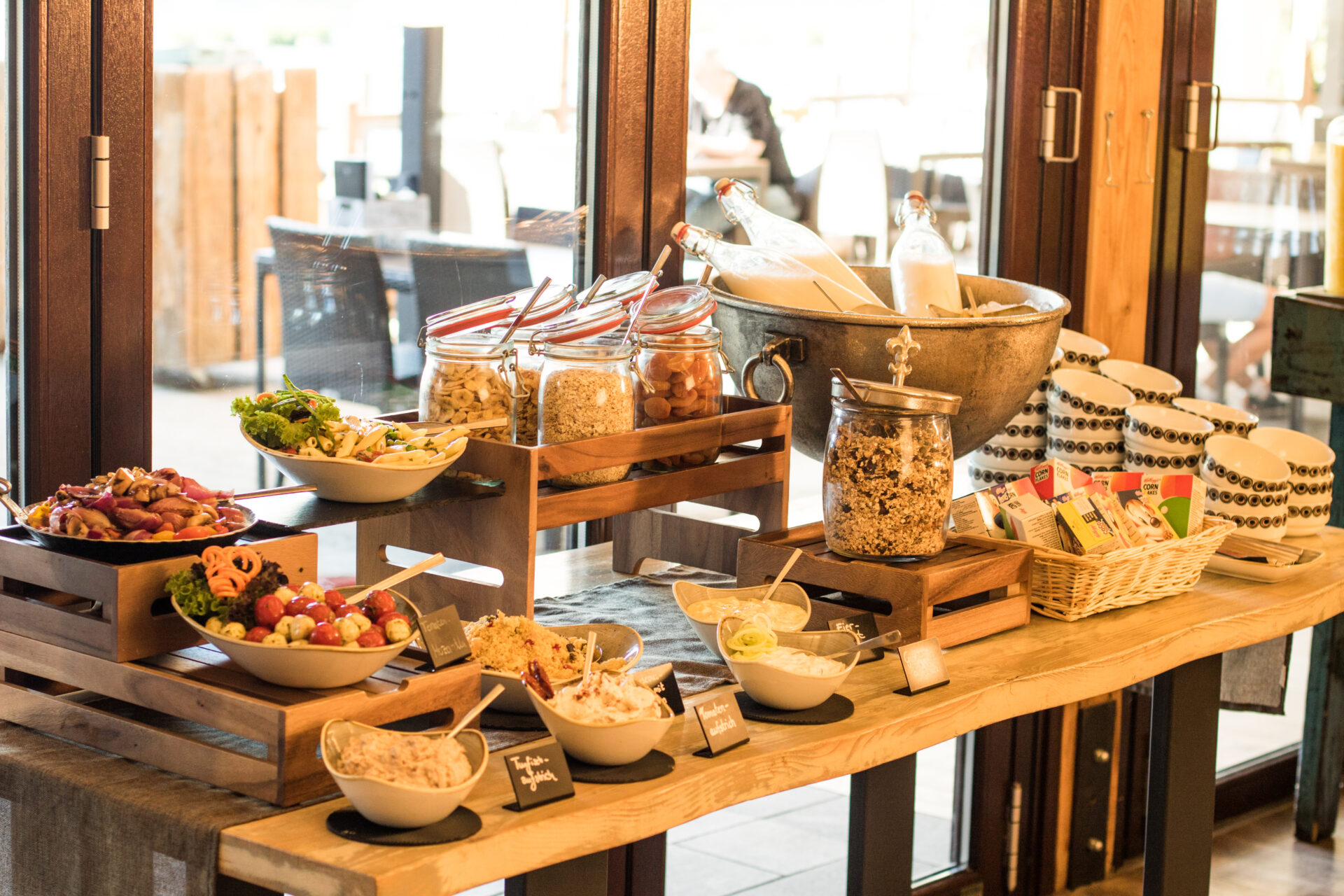 Müslibar und Anti-Pasti Buffet beim Frühstücksbuffet